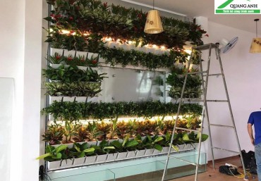 Ý tưởng trang trí Noel cho văn phòng độc đáo với modul vườn đứng Quang Anh Hà Nội
